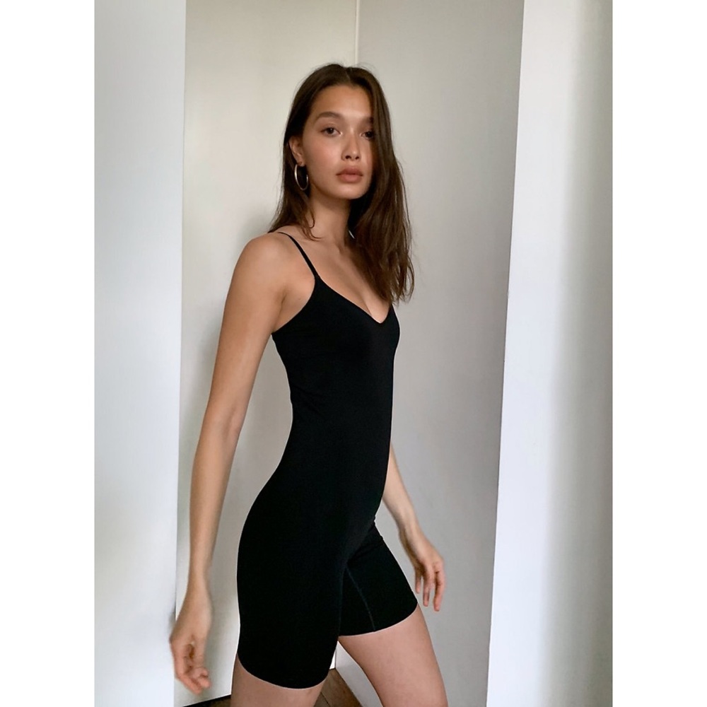 Aritzia Babaton Arial Seamless Romper